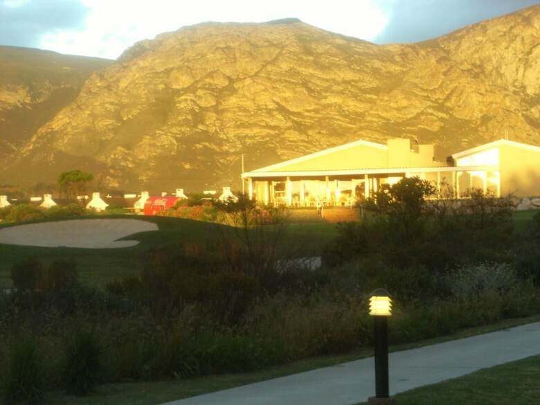 Hotel Mulligans Golf Lodge