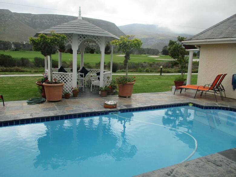 Hotel Mulligans Golf Lodge