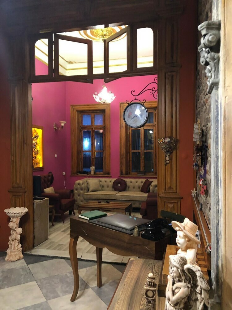 Hotel Laguna Pansiyon