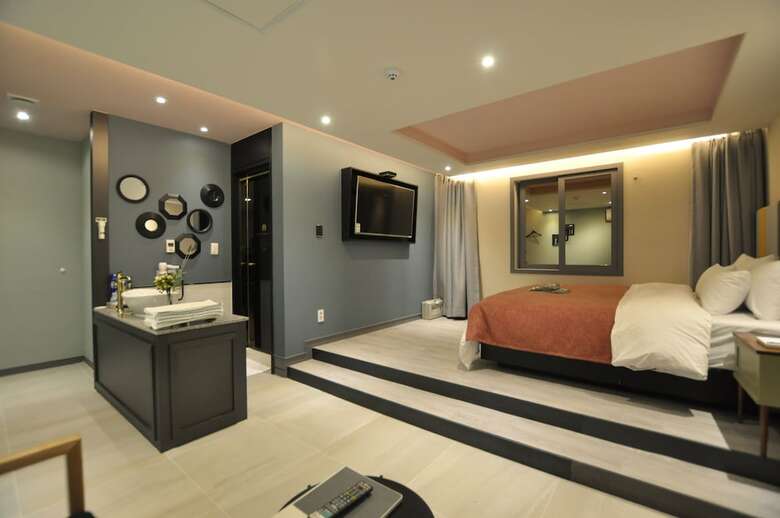 French Code Hotel