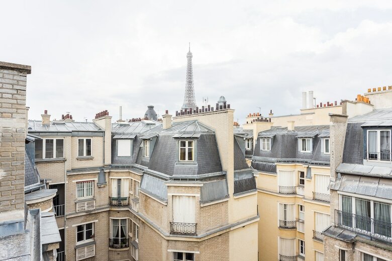 Cmg Tour Eiffel