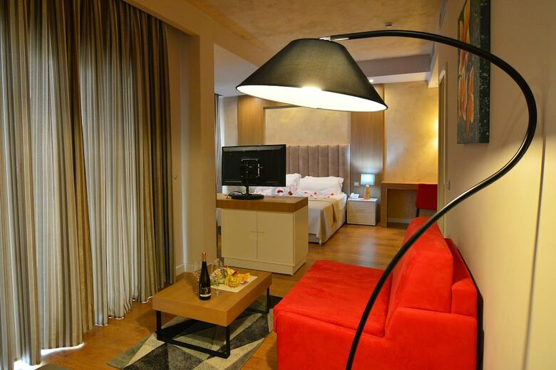 Hotel Sandy Beach Resort
