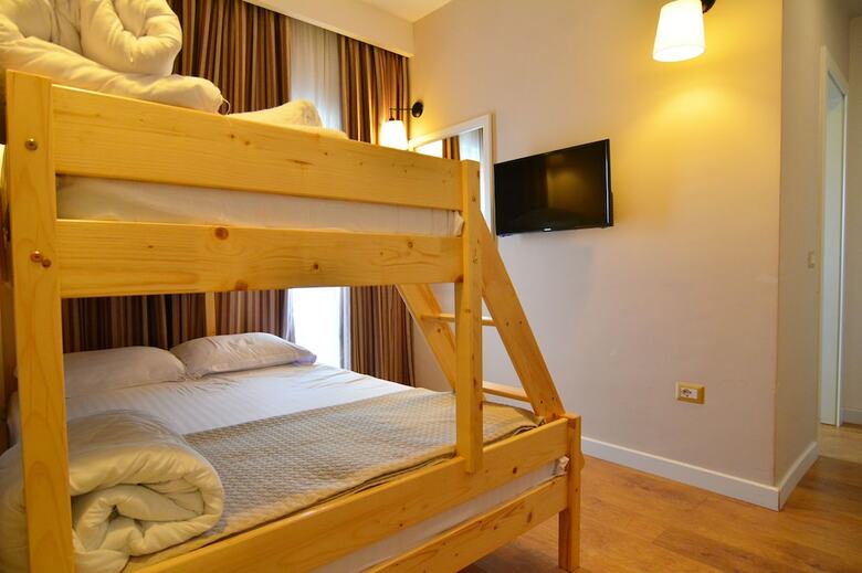 Hotel Sandy Beach Resort