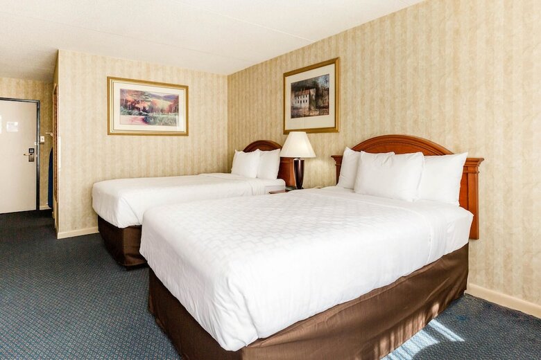 Clarion Hotel Williamsburg I-64