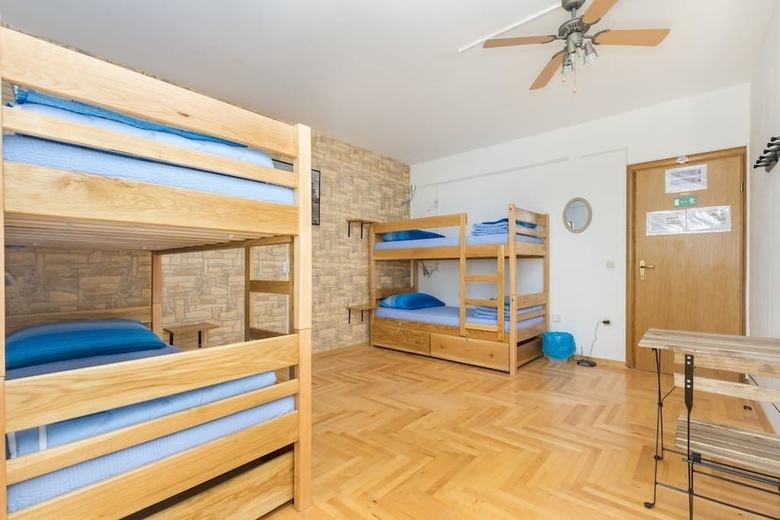 Hostal Hostel Oktarin