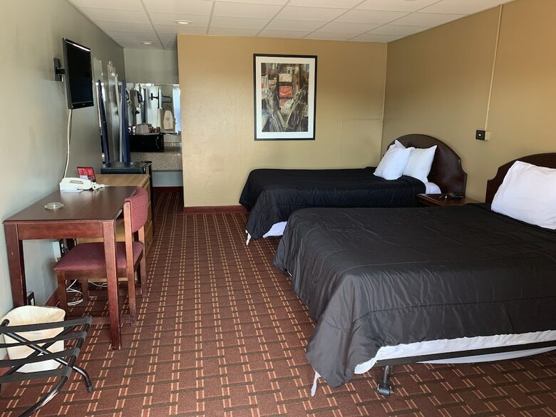 Uptown Greenville Hotel
