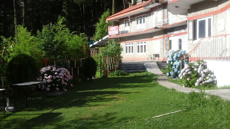 Hotel Dev Cottage