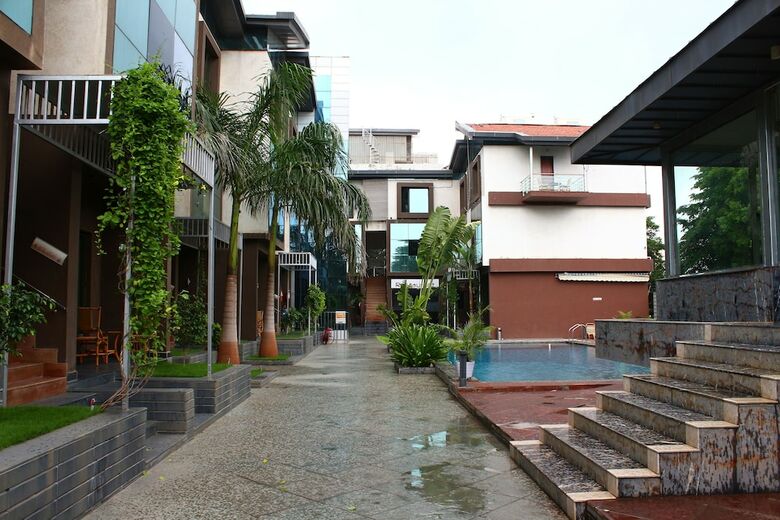 Hotel Krishna Park Resort