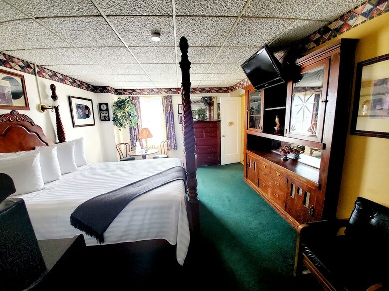 Historic Hotel Nevada And Gambling Hall