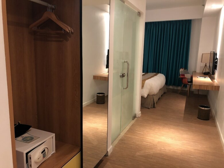 Ferra Hotel And Garden Suites