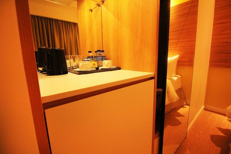 Ferra Hotel And Garden Suites