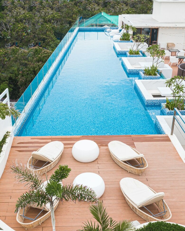 Ferra Hotel And Garden Suites