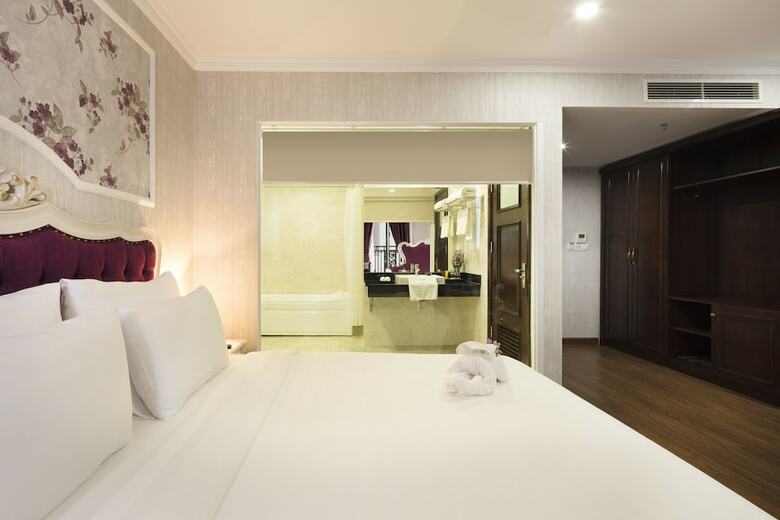 Bonjour Nha Trang Hotel