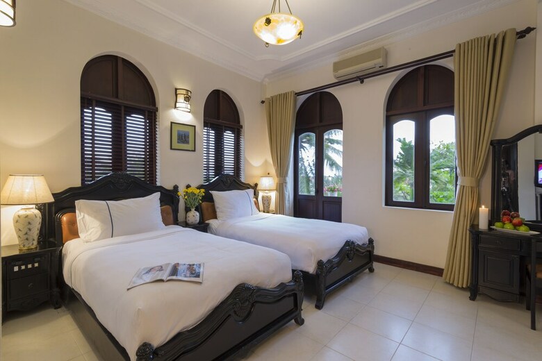 Lu Na Diamond Riverside Hotel