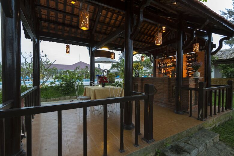 Lu Na Diamond Riverside Hotel