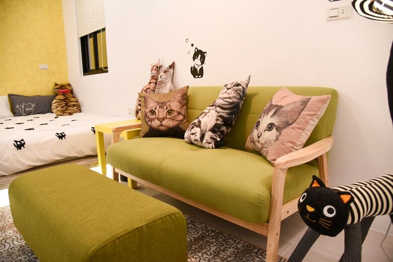 Bed & Breakfast Living House