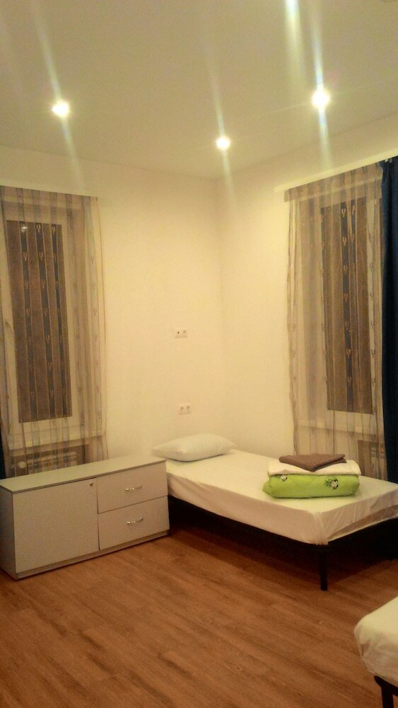Hotel Holiday On Zarechnaya - Hostel