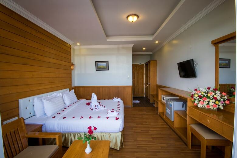 Inle Cherry Queen Hotel