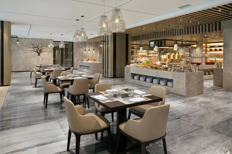 Hotel Courtyard By Marriott Zhengzhou Airport