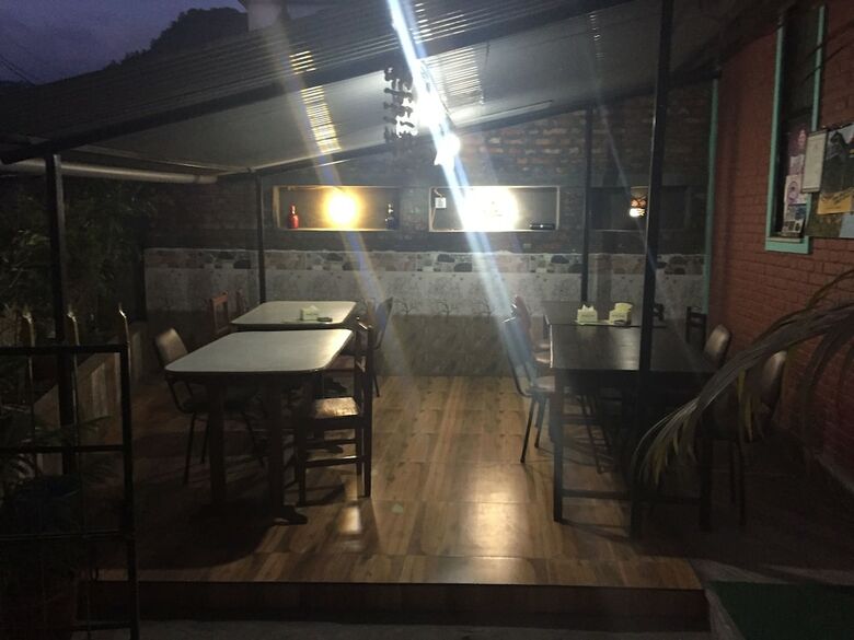 Hotel Harry Guest House & Restaurant