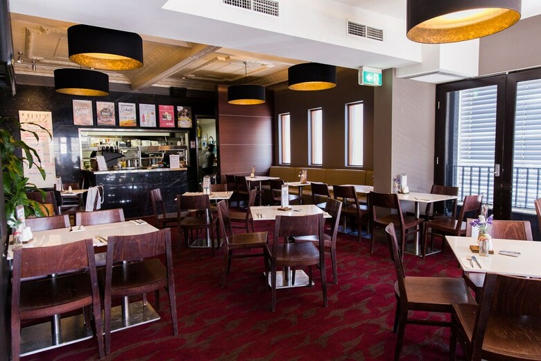 Nags Head Hotel