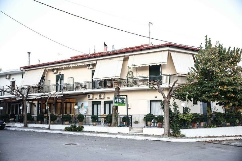 Hotel Anixis