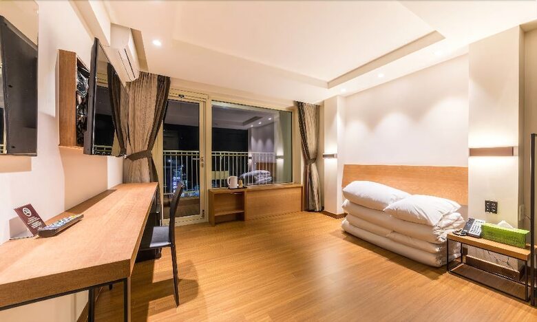 Winners Hotel