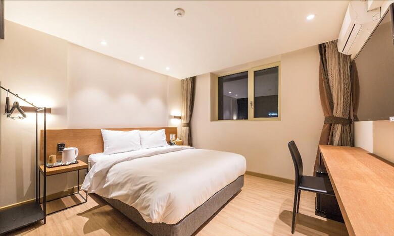 Winners Hotel