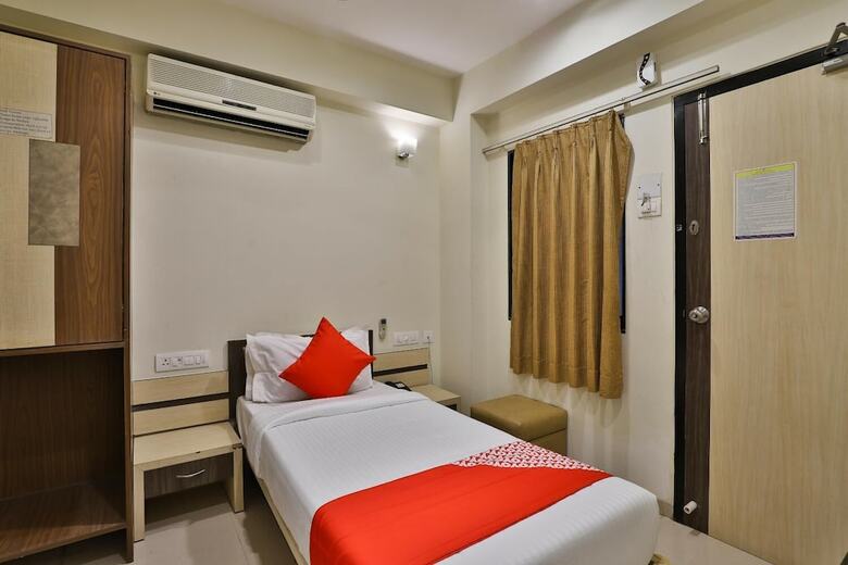 Hotel Galaxy Residency