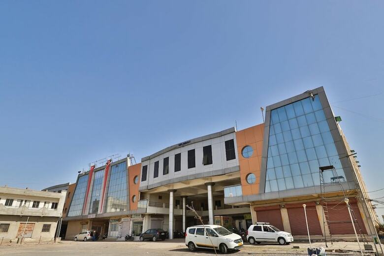 Hotel Galaxy Residency
