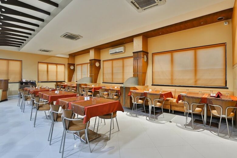 Hotel Galaxy Residency