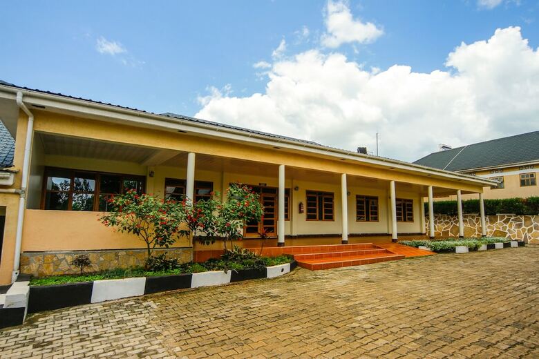 Kalya Courts Hotel