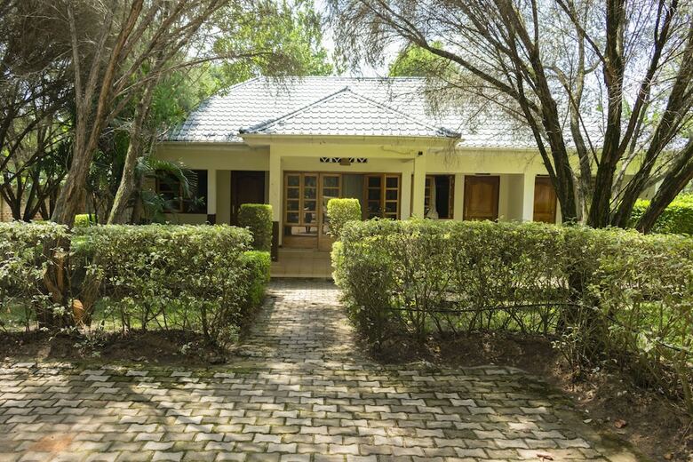 Kalya Courts Hotel
