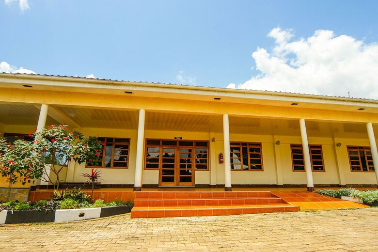 Kalya Courts Hotel
