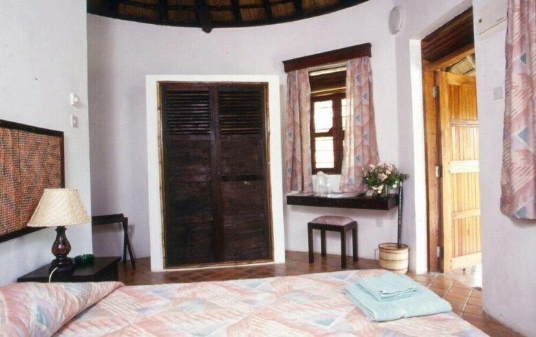 Hotel Sambiya River Lodge
