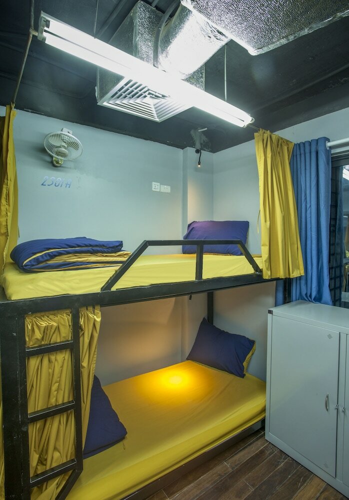 Hostal Reddoorz Hostel @ Signature Inn