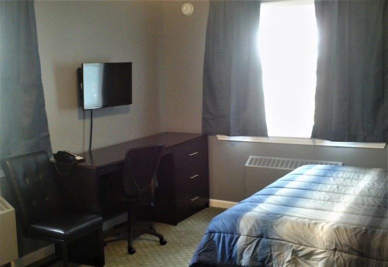 Hotel Pine Tree Inn
