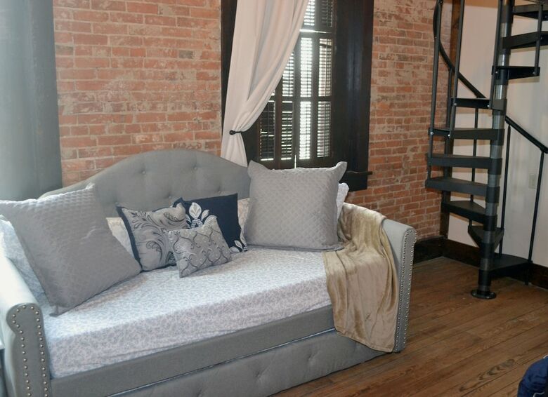 Hotel Eighteen-ninety Sleepover