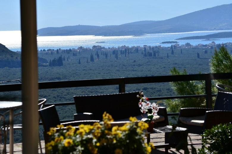Chrissa Camping Rooms & Bungalows