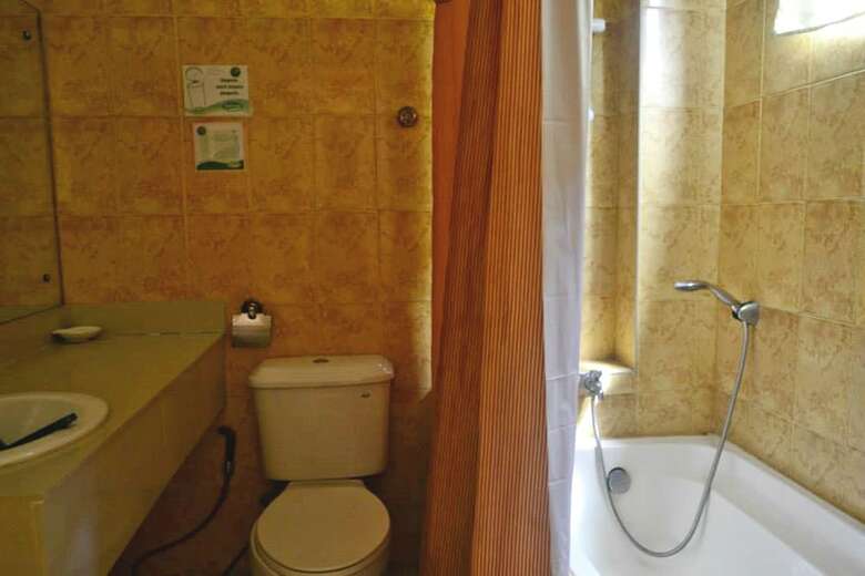 Hotel El Pueblo Rhizort