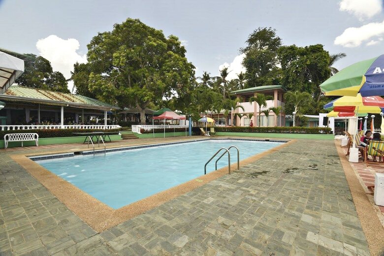 Hotel El Pueblo Rhizort