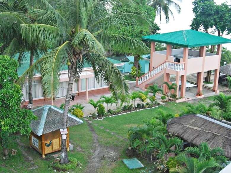 Hotel El Pueblo Rhizort