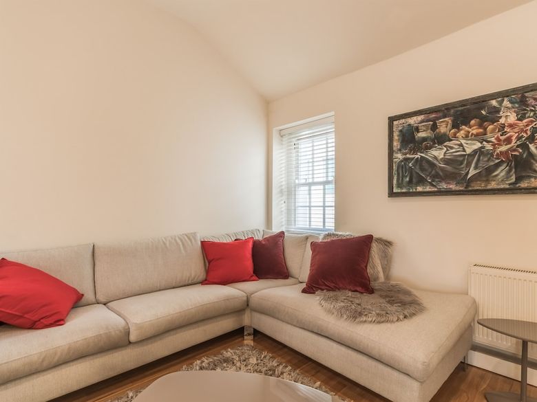 Apartamentos The Eamon Develara Suite - Hiphipstay