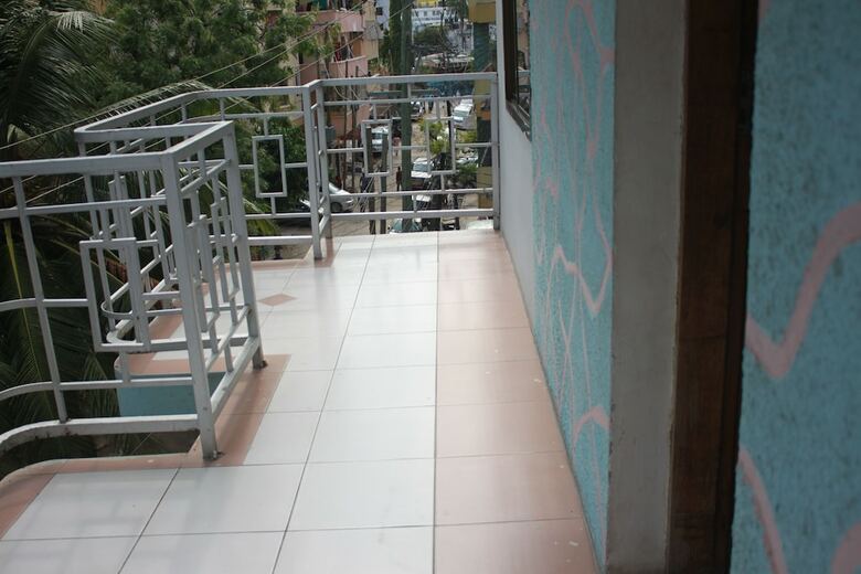 Ideal Hotel