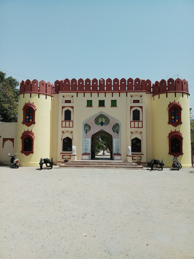 Hotel Sajjan Bagh
