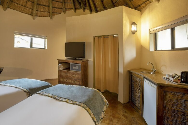 Hotel Bush Bungalows At Sun City Resort