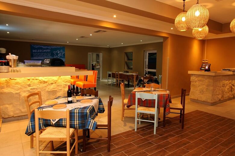 Hotel Bush Bungalows At Sun City Resort