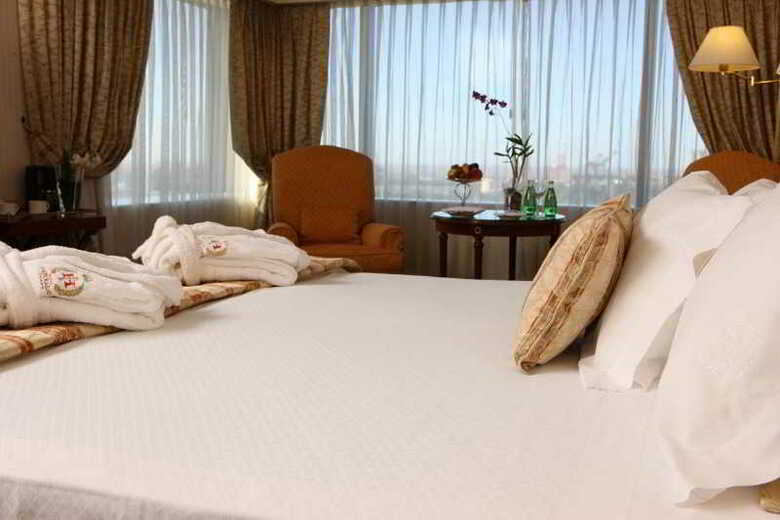 Hotel Emperador Buenos Aires