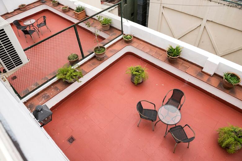 Hotel Mayflower Suites
