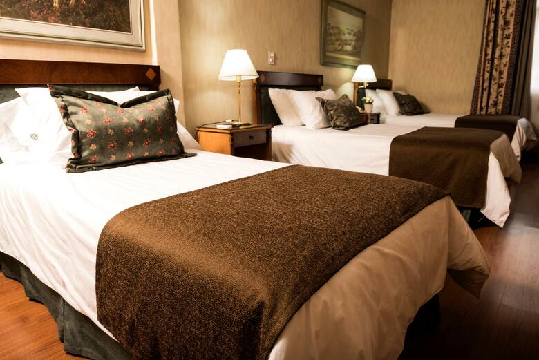 Hotel Mayflower Suites